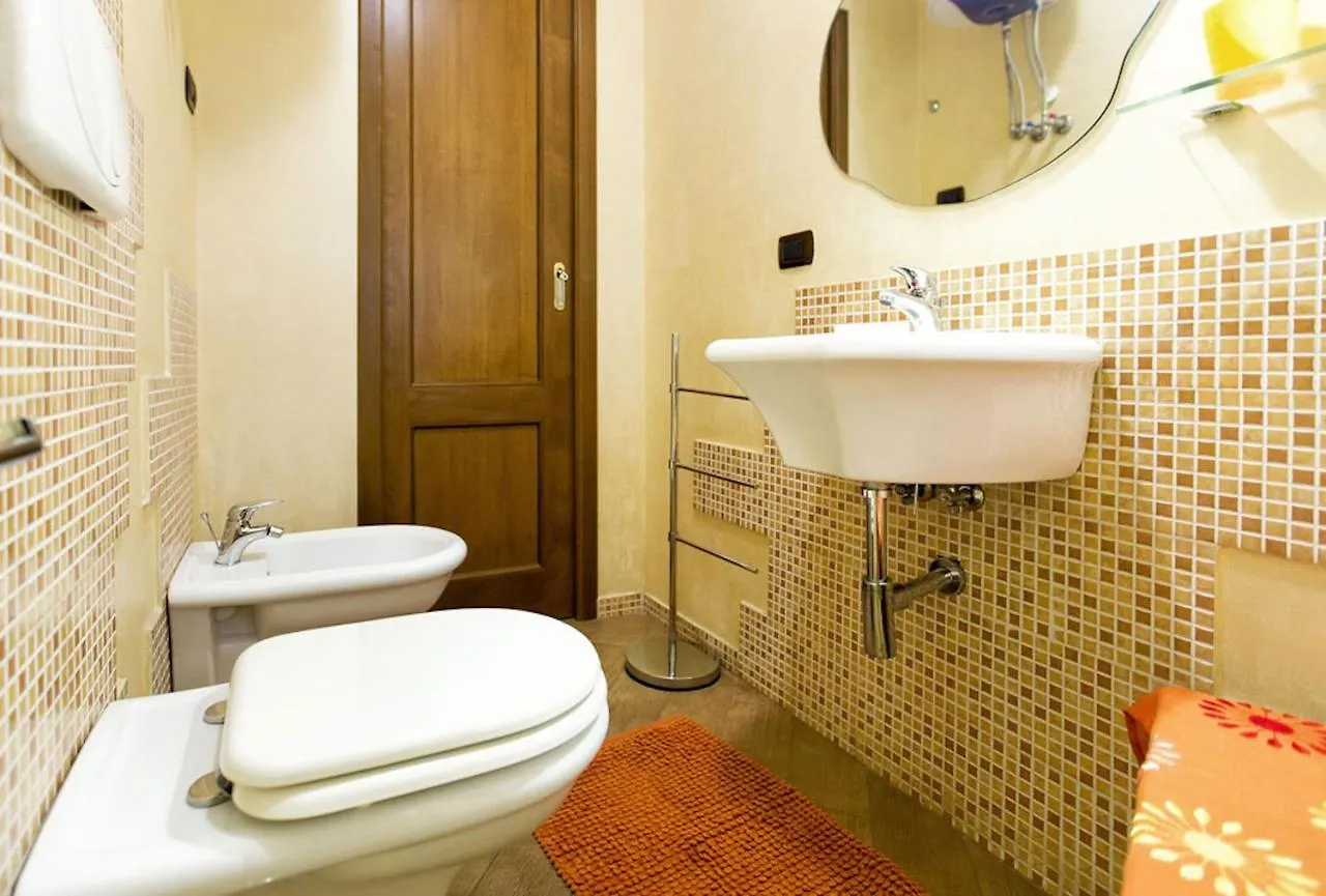 Ruby On The Bay In Old Town Alghero Apartment