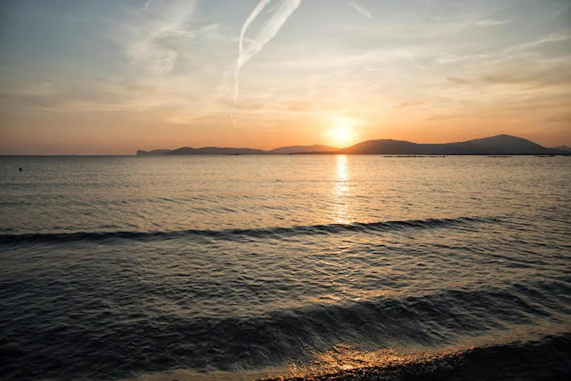 Ruby On The Bay In Old Town Alghero 0*,